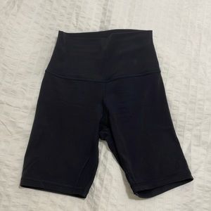Lululemon black 8” align short